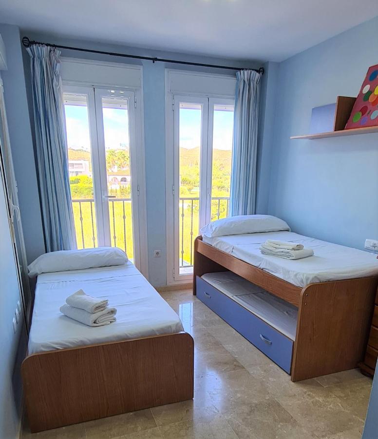 3 Bedrooms With Pool & Parking, Close To Sea And Gibraltar Manilva Bagian luar foto